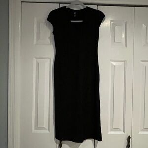GAP black dress / pasted the knees